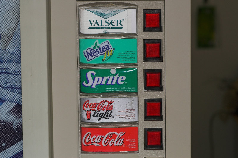 Kaltgetränkeautomaten für Flaschen und Dosen